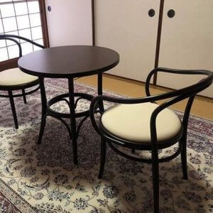 ペルシャ絨毯とテーブル・椅子(福山市I様邸)