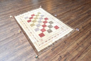 四角い窓に模様が描かれたギャッべ 完売です