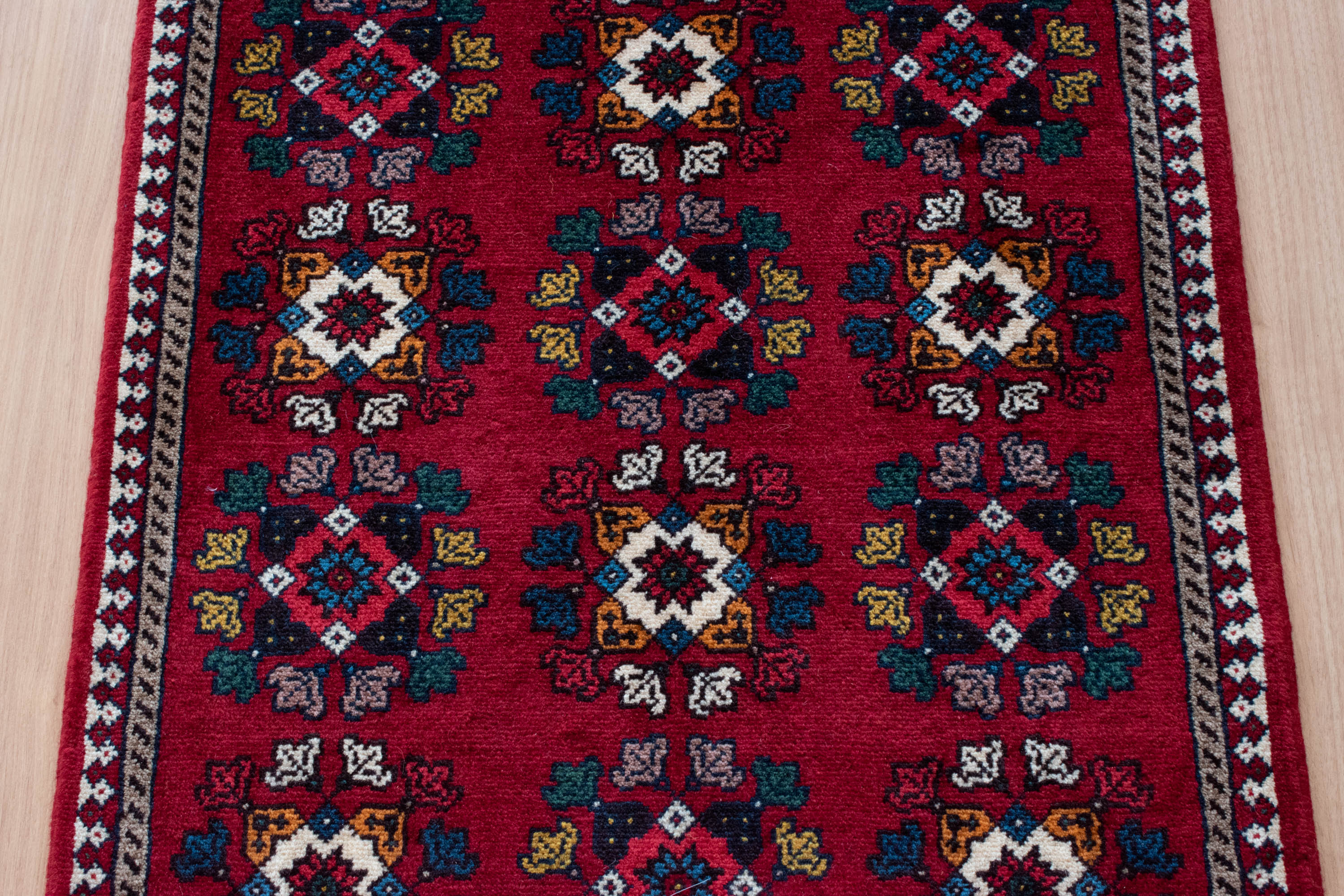 トライバルラグ イラン産 ヤラメ<br> 玄関マットサイズ 99×60