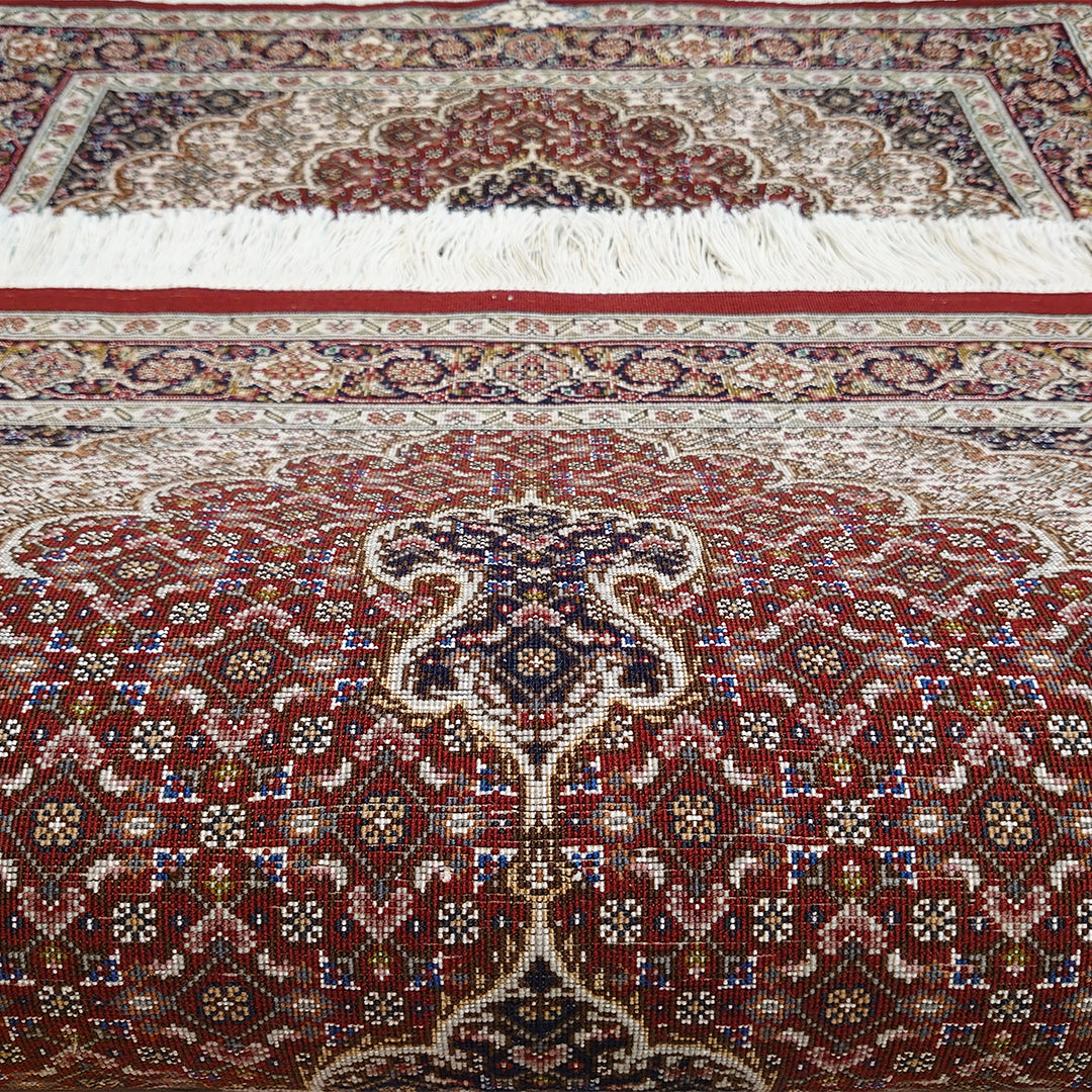 ペルシャ絨毯 イラン タブリーズ産<br>玄関マットサイズ 126×85