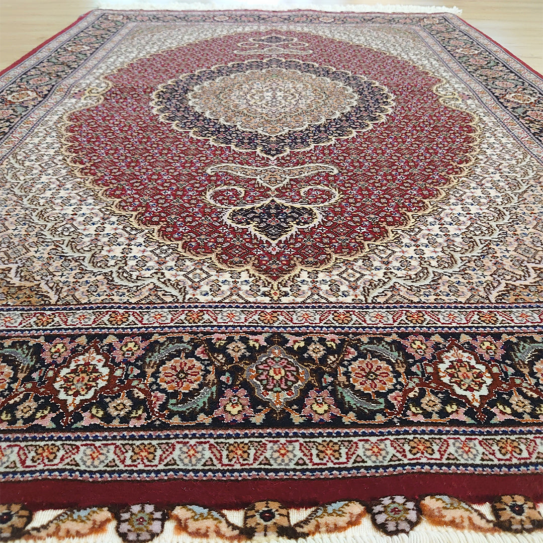 ペルシャ絨毯 イラン タブリーズ産<br>玄関マットサイズ 150×101