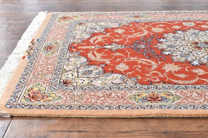 ペルシャ絨毯 イラン イスファハン産<br>玄関マットサイズ 129✕83