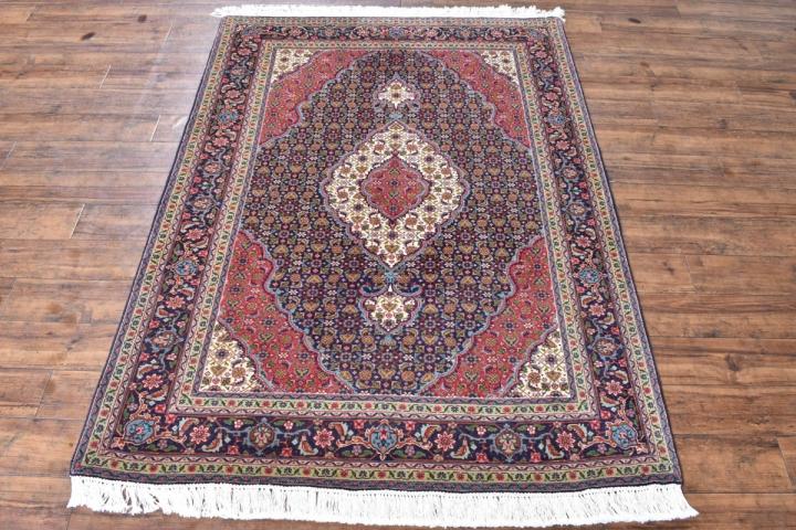 ペルシャ絨毯 イラン タブリーズ産<br>リビングサイズ 153×108