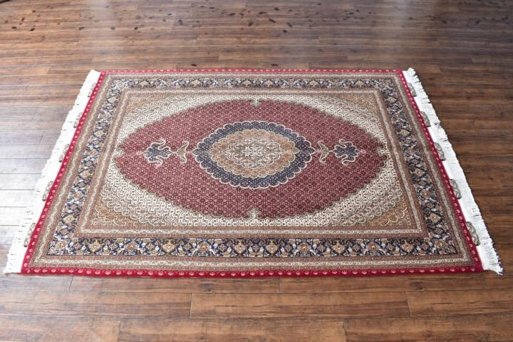 ペルシャ絨毯 イラン タブリーズ産<br>リビングサイズ 207✕153