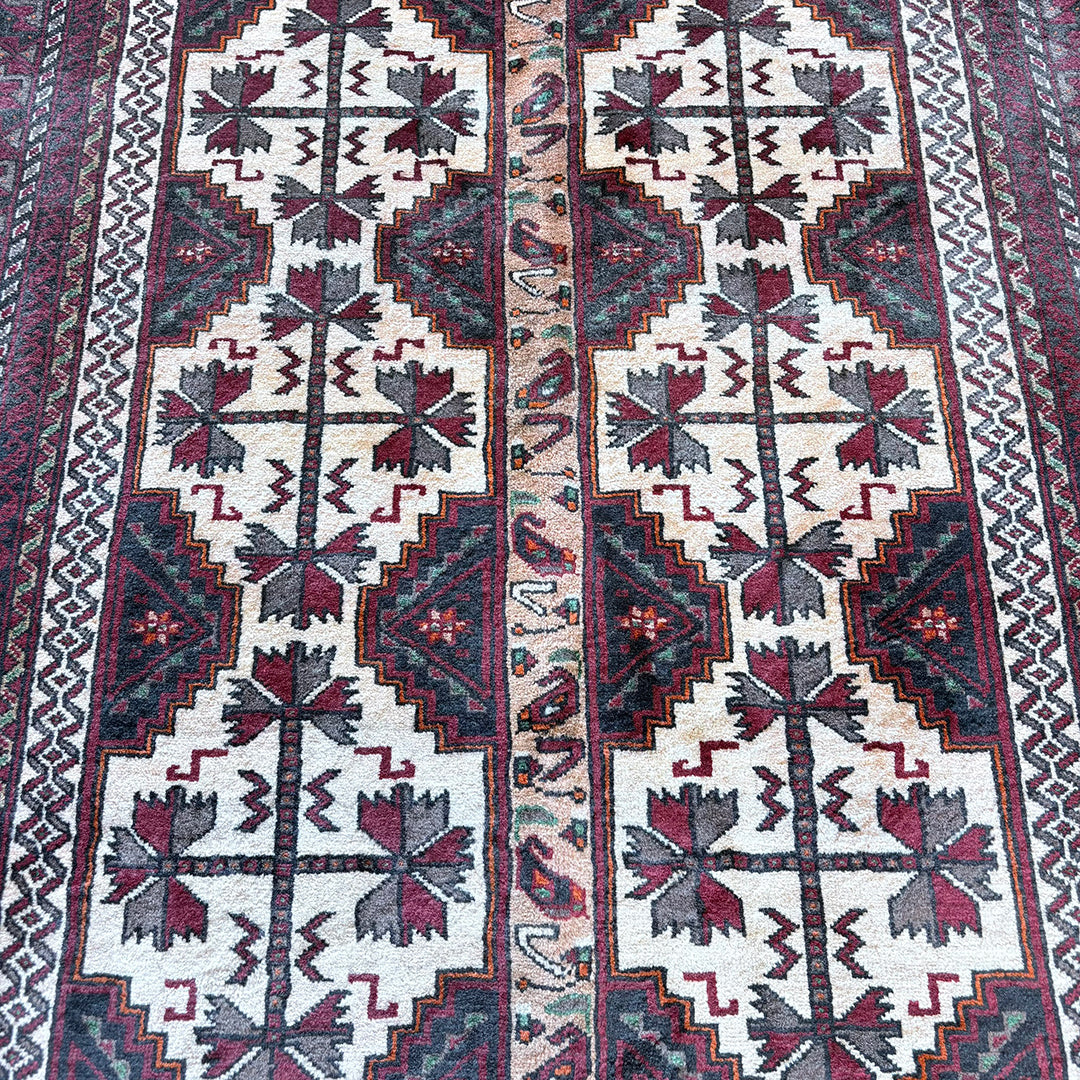 トライバルラグ<br>イラン産 バルーチ<br>リビングサイズ 207×104