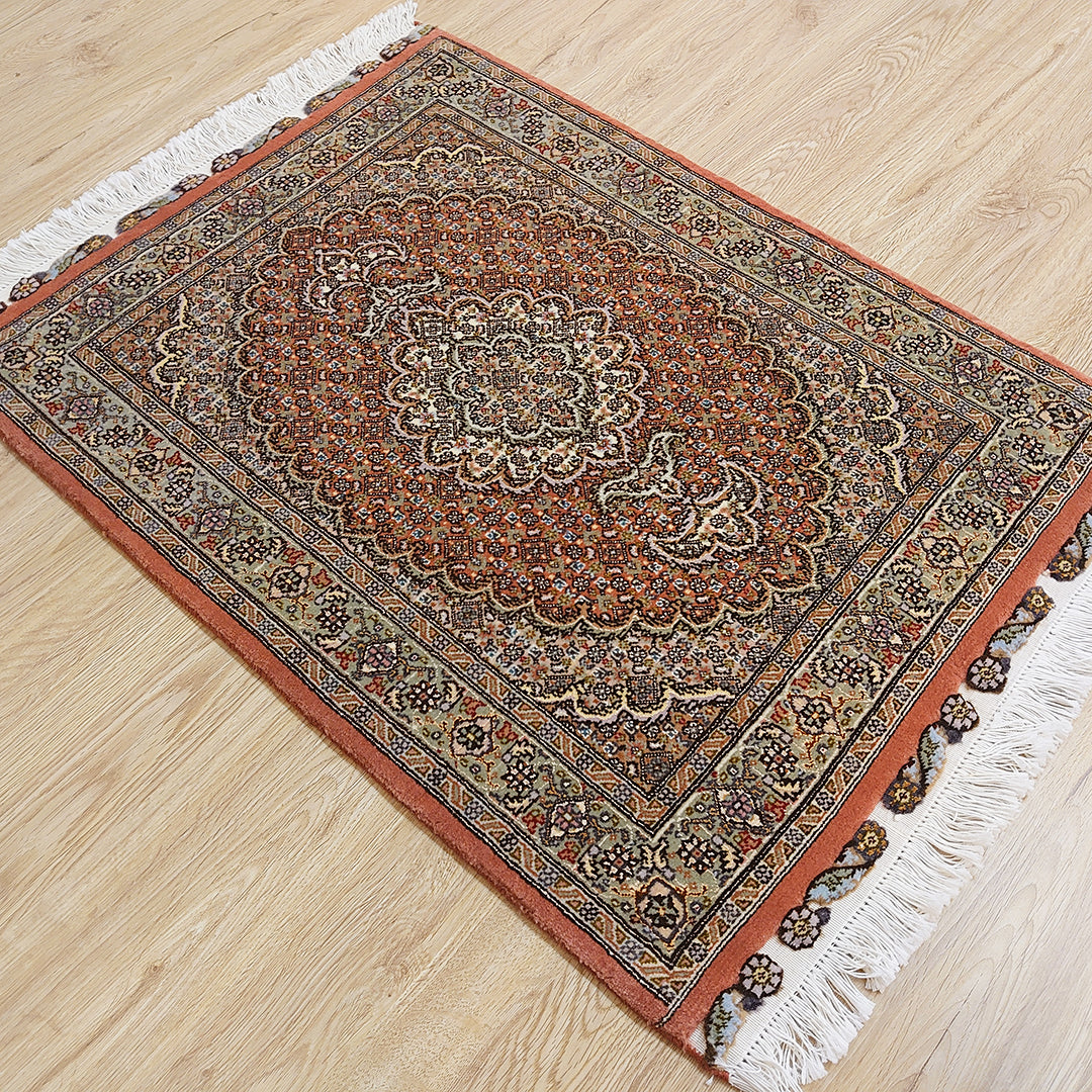 ペルシャ絨毯 イラン タブリーズ産<br>玄関マットサイズ 83×65
