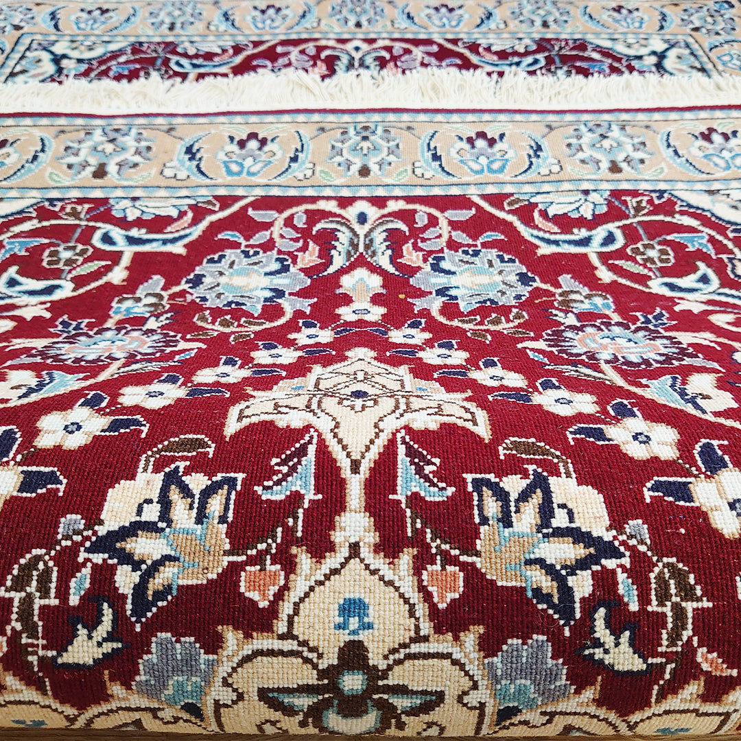 ペルシャ絨毯 イラン ナイン産<br>玄関マットサイズ 120×80