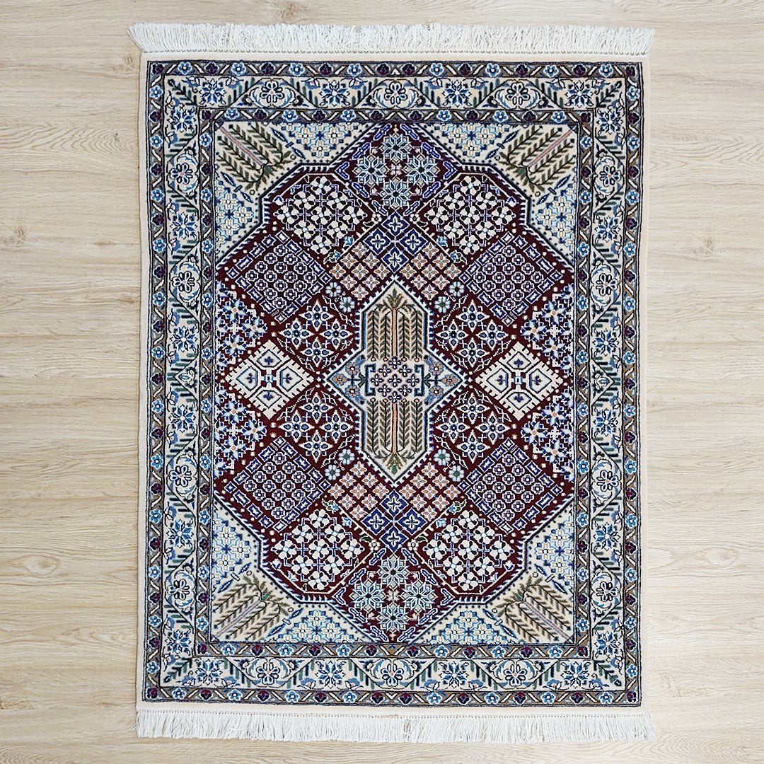 ペルシャ絨毯 イラン ナイン産<br>玄関マットサイズ 115×92
