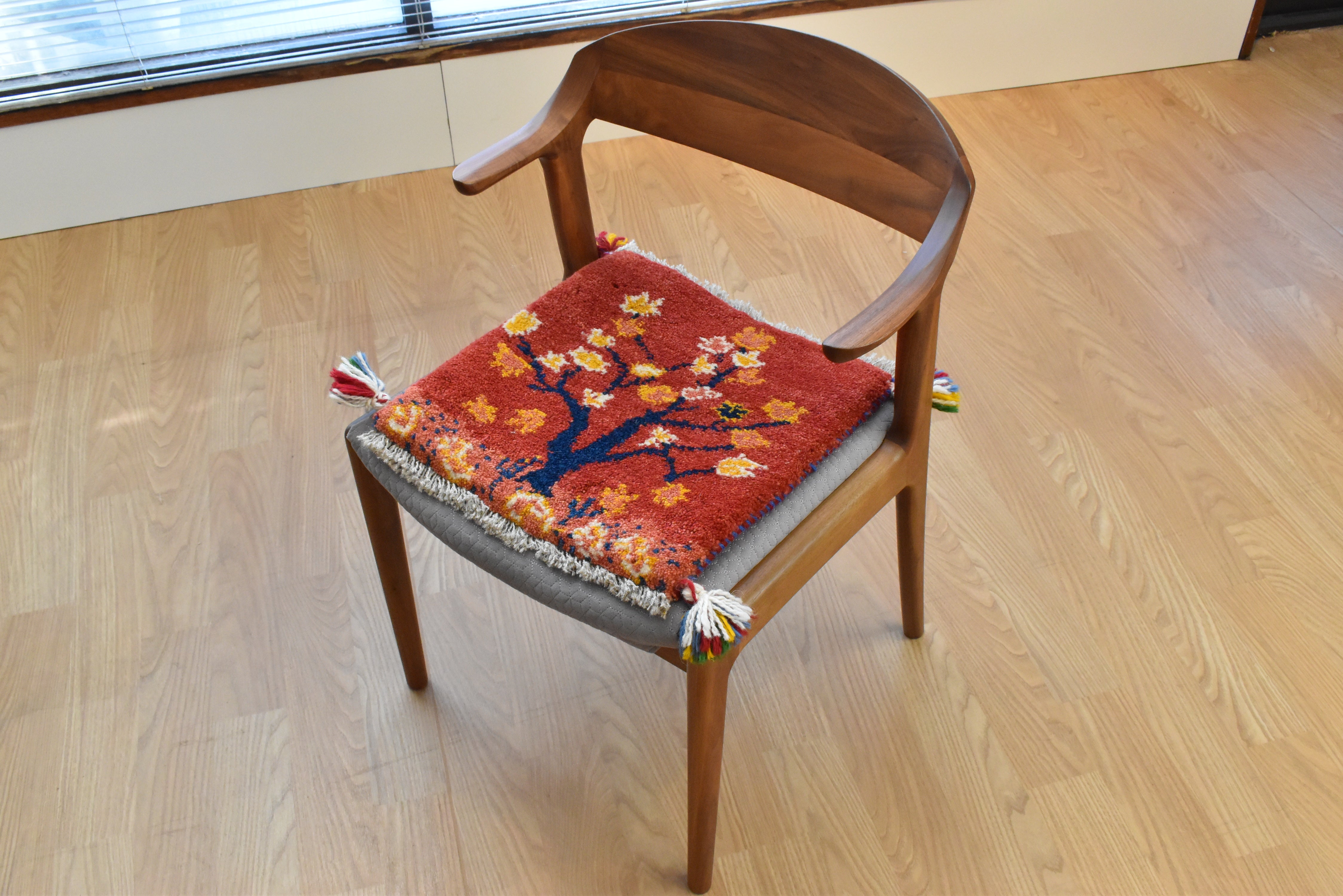 ギャッベ イラン産 <br>座布団サイズ 39×40