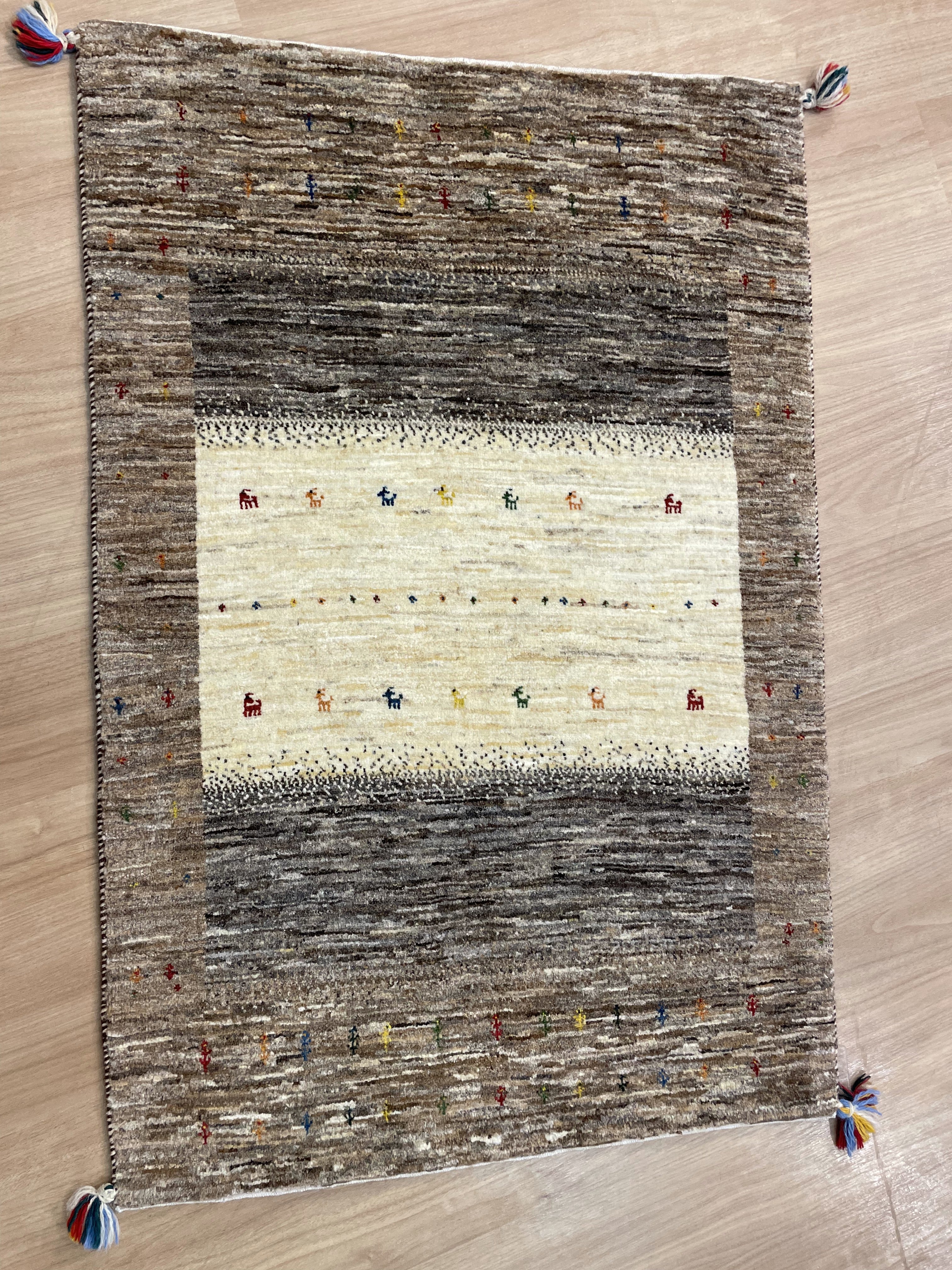 ギャッベ イラン産<br>玄関マットサイズ 118×79