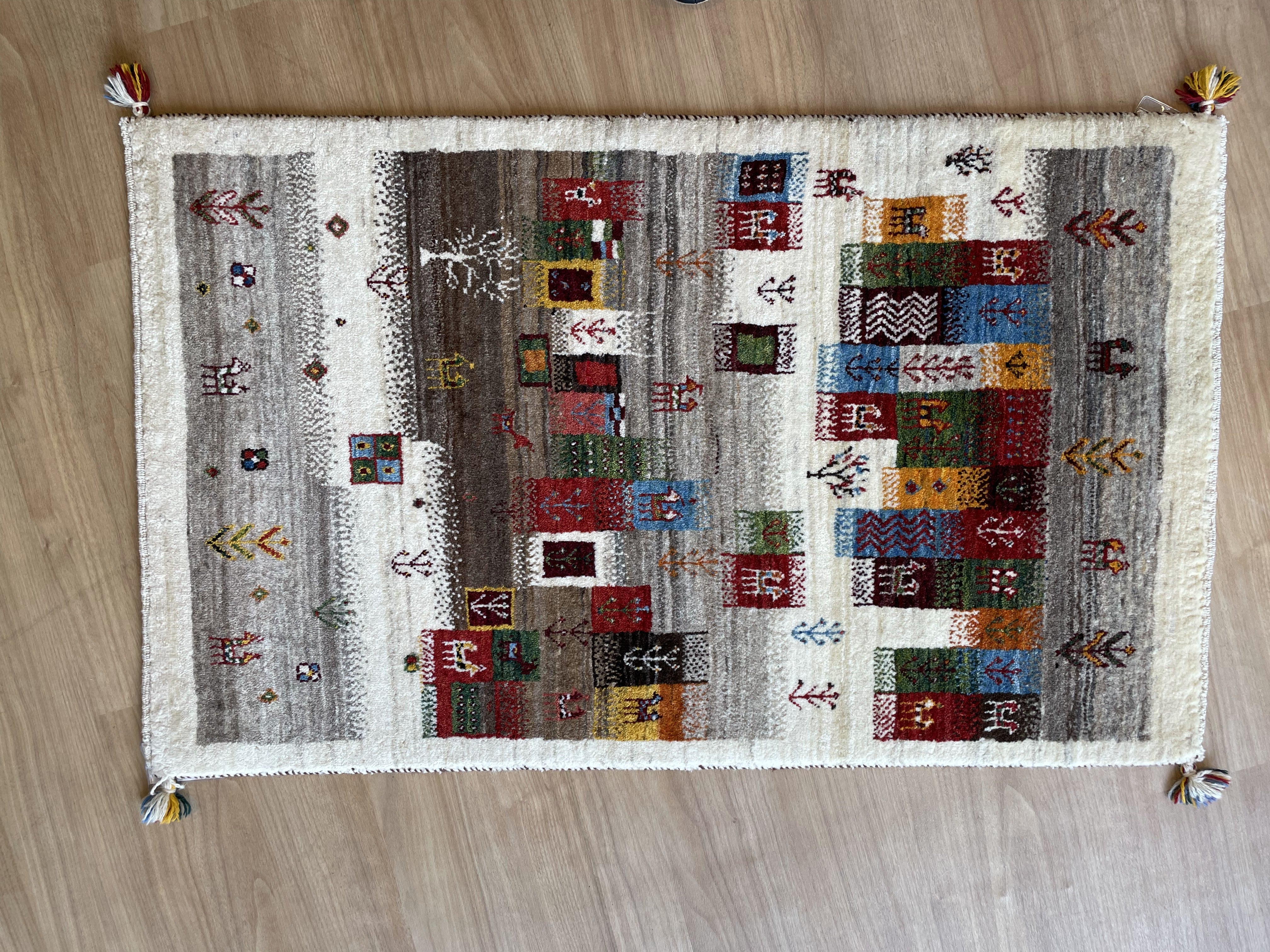 ギャッベ イラン産<br>玄関マットサイズ 127×77