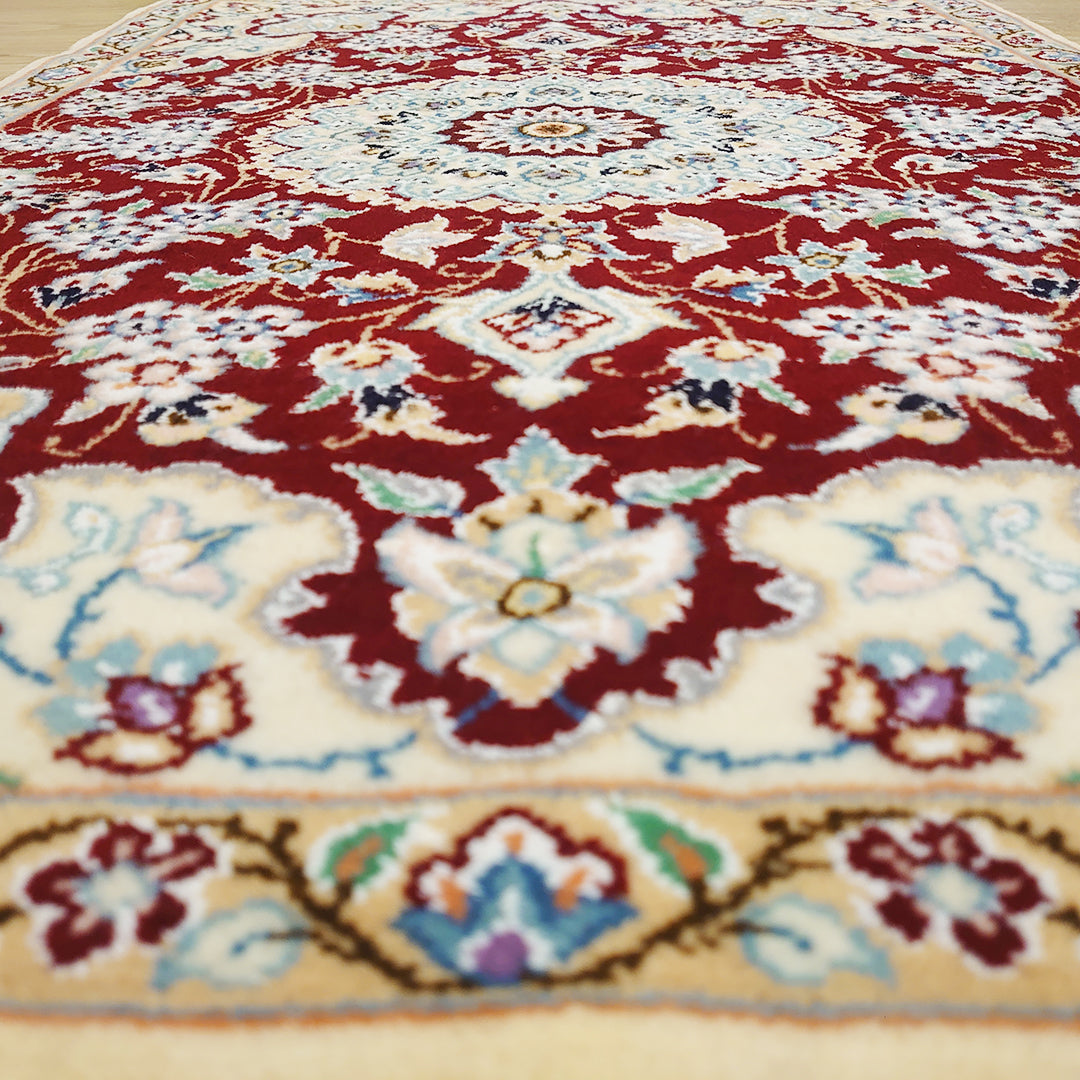 ペルシャ絨毯 イラン ナイン産<br>玄関マットサイズ 90×60