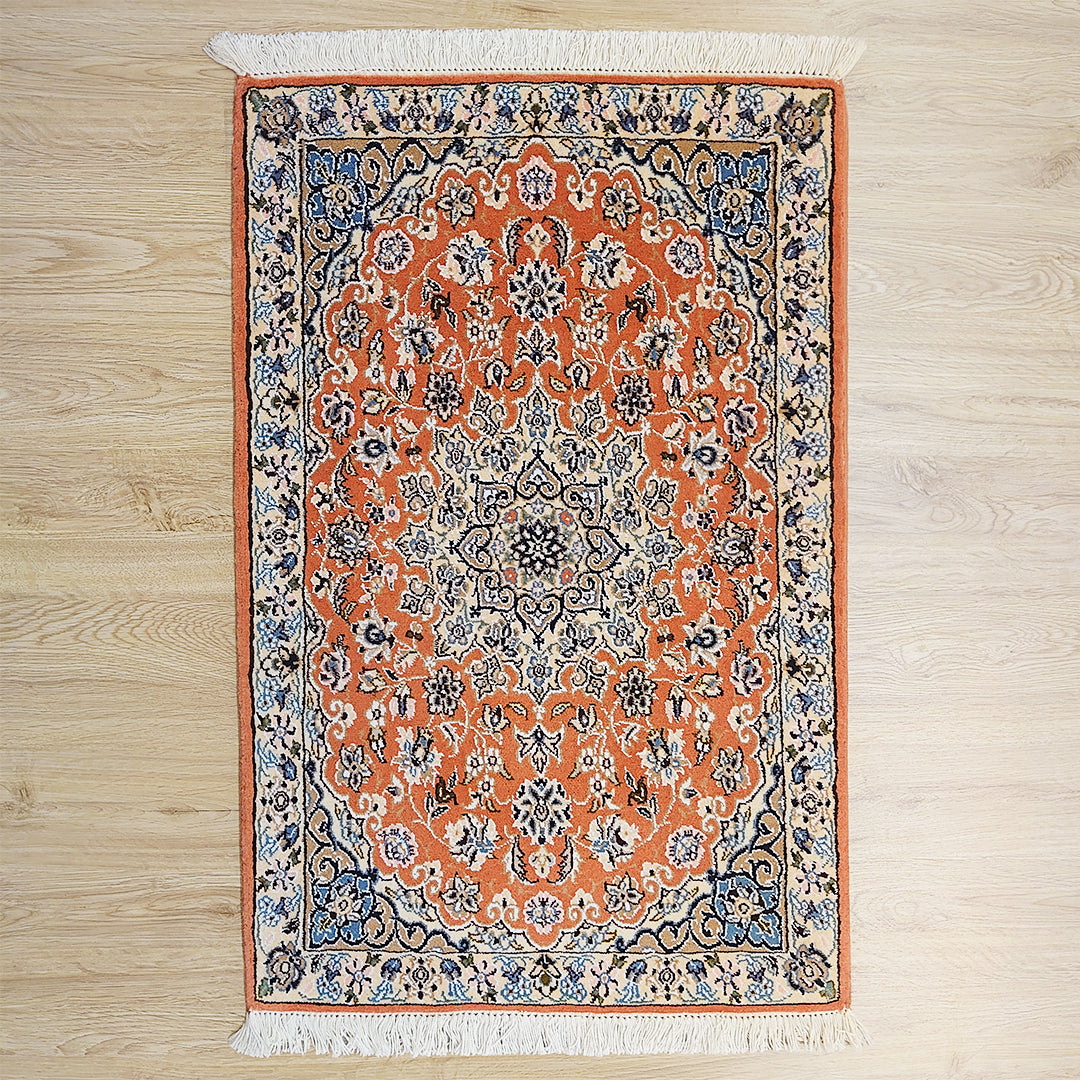 ペルシャ絨毯 イラン ナイン産<br>玄関マットサイズ 90×60