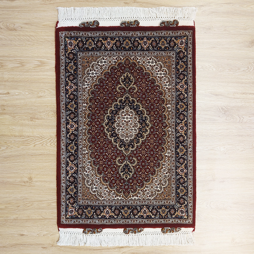 ペルシャ絨毯 イラン タブリーズ産<br>玄関マットサイズ 90×64