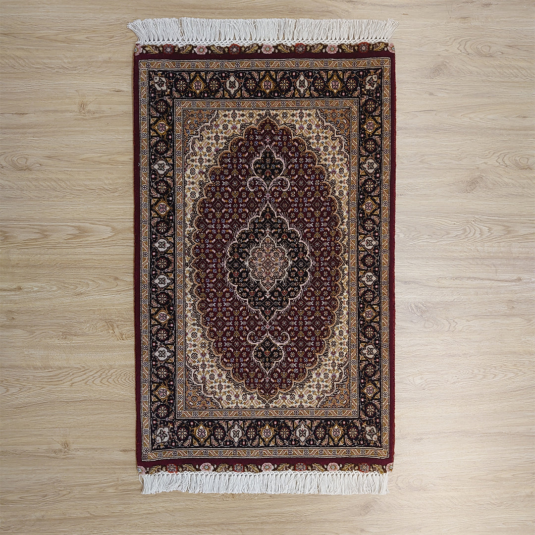 ペルシャ絨毯 イラン タブリーズ産<br>玄関マットサイズ 100×64
