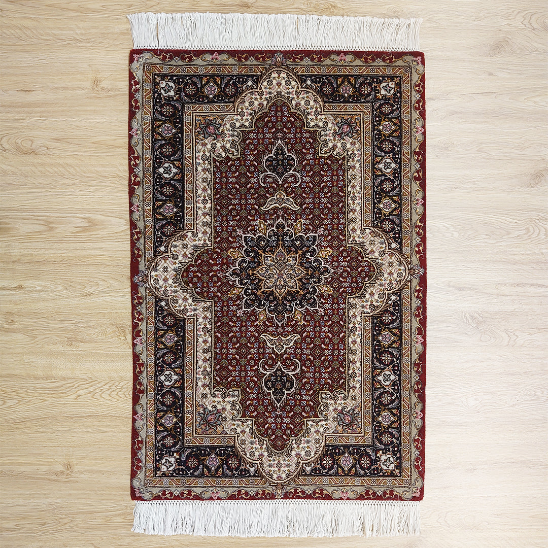 ペルシャ絨毯 イラン タブリーズ産<br>玄関マットサイズ 95×62