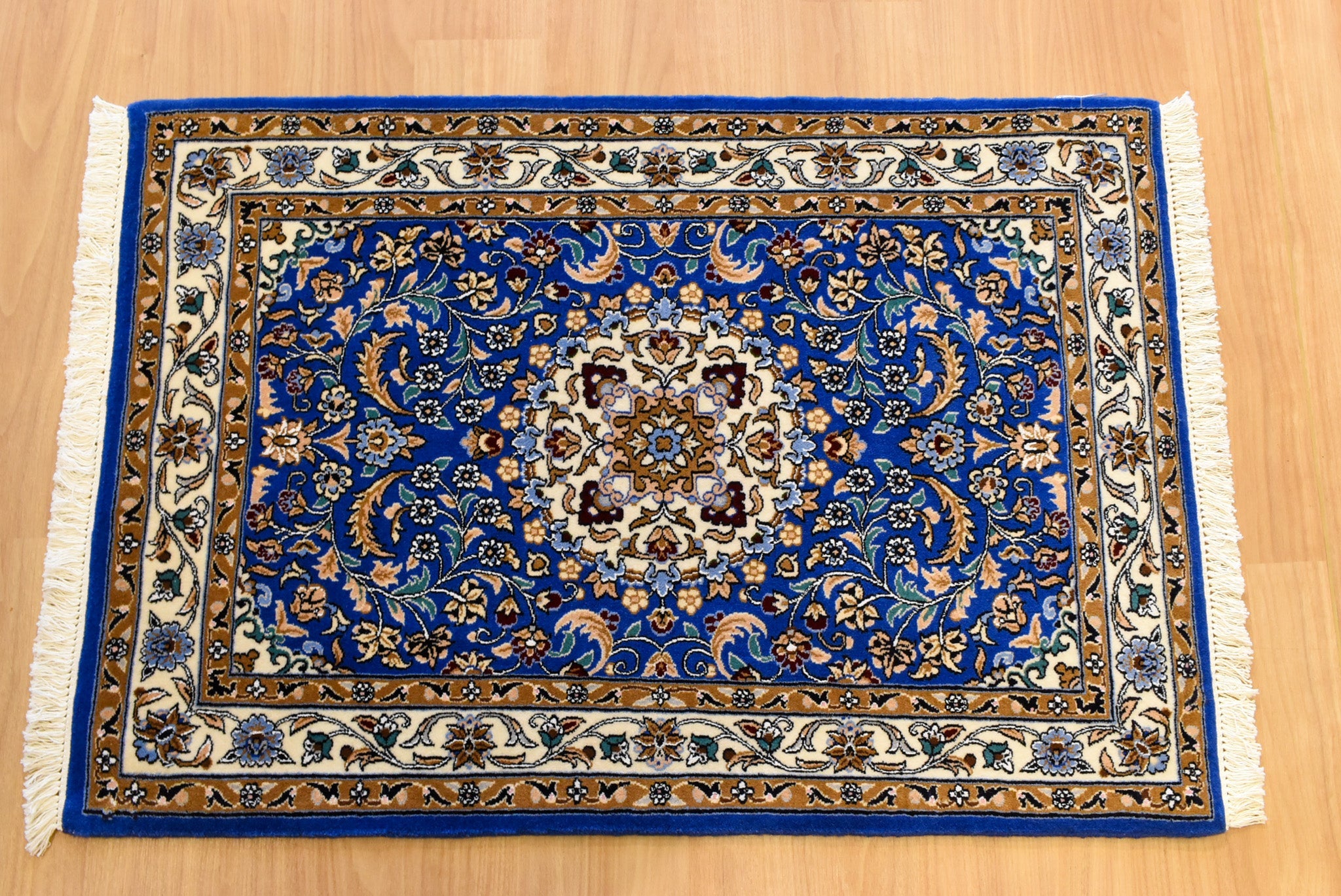 ペルシャ絨毯 イラン<br> ナイン産<br>サイズ:約83×118<br>【商品番号:6999】