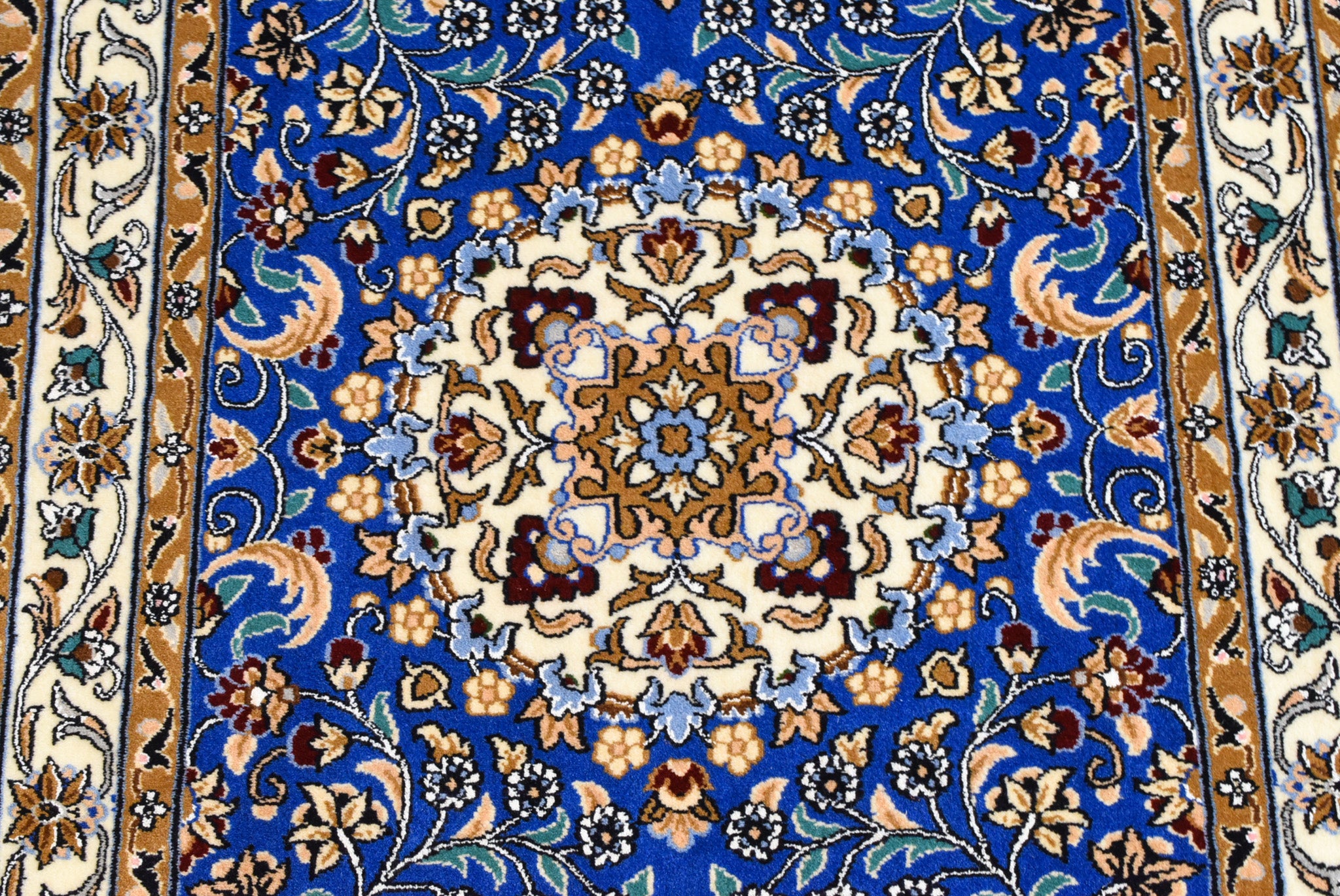 ペルシャ絨毯 イラン ナイン産<br>玄関マットサイズ 83×118