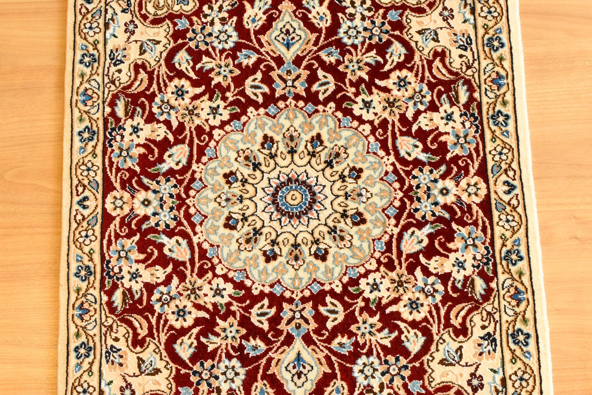 ペルシャ絨毯 イラン<br> ナイン産<br>サイズ:約66×95<br>【商品番号:54345】