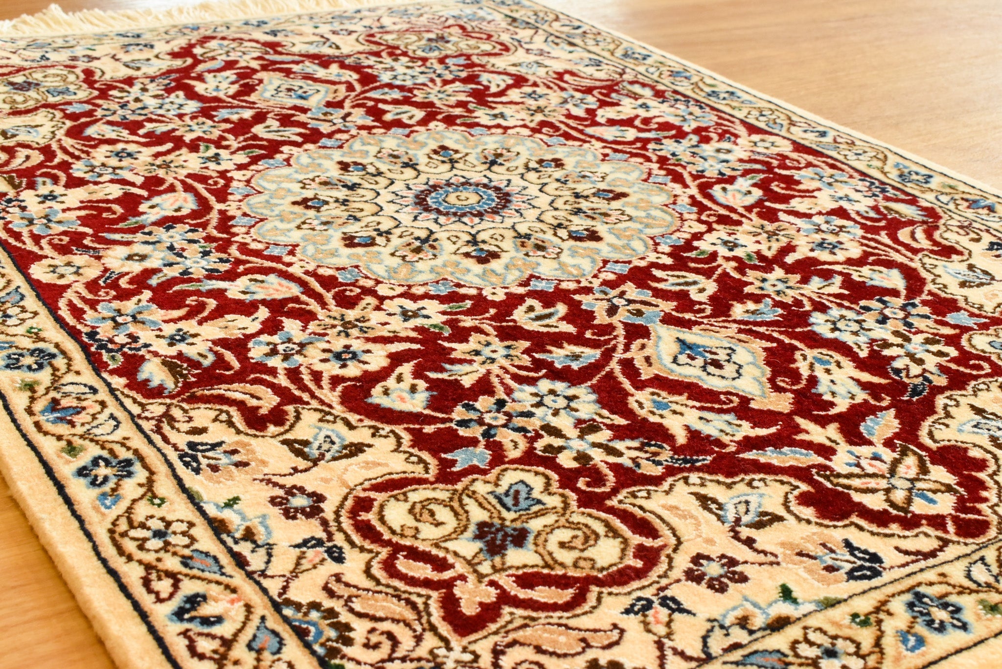 ペルシャ絨毯 イラン<br> ナイン産<br>サイズ:約66×95<br>【商品番号:54345】