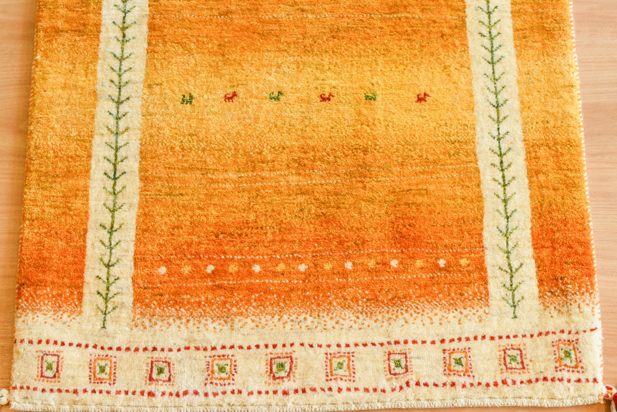 ギャッベ イラン産 <br>玄関マットサイズ<br>サイズ:約80×125<br>【商品番号:7740】