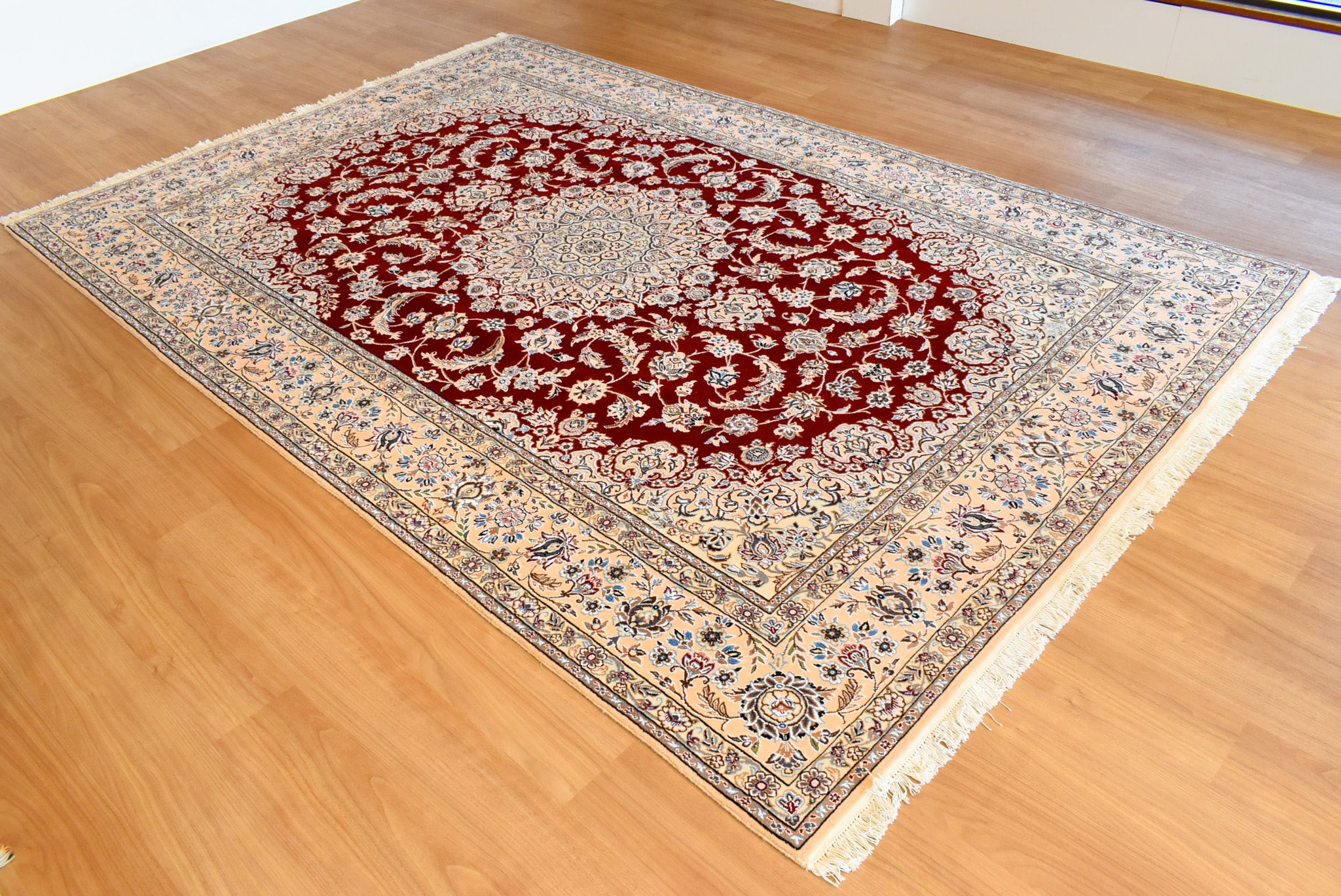 ペルシャ絨毯 イラン ナイン産<br>リビングサイズ 204×300