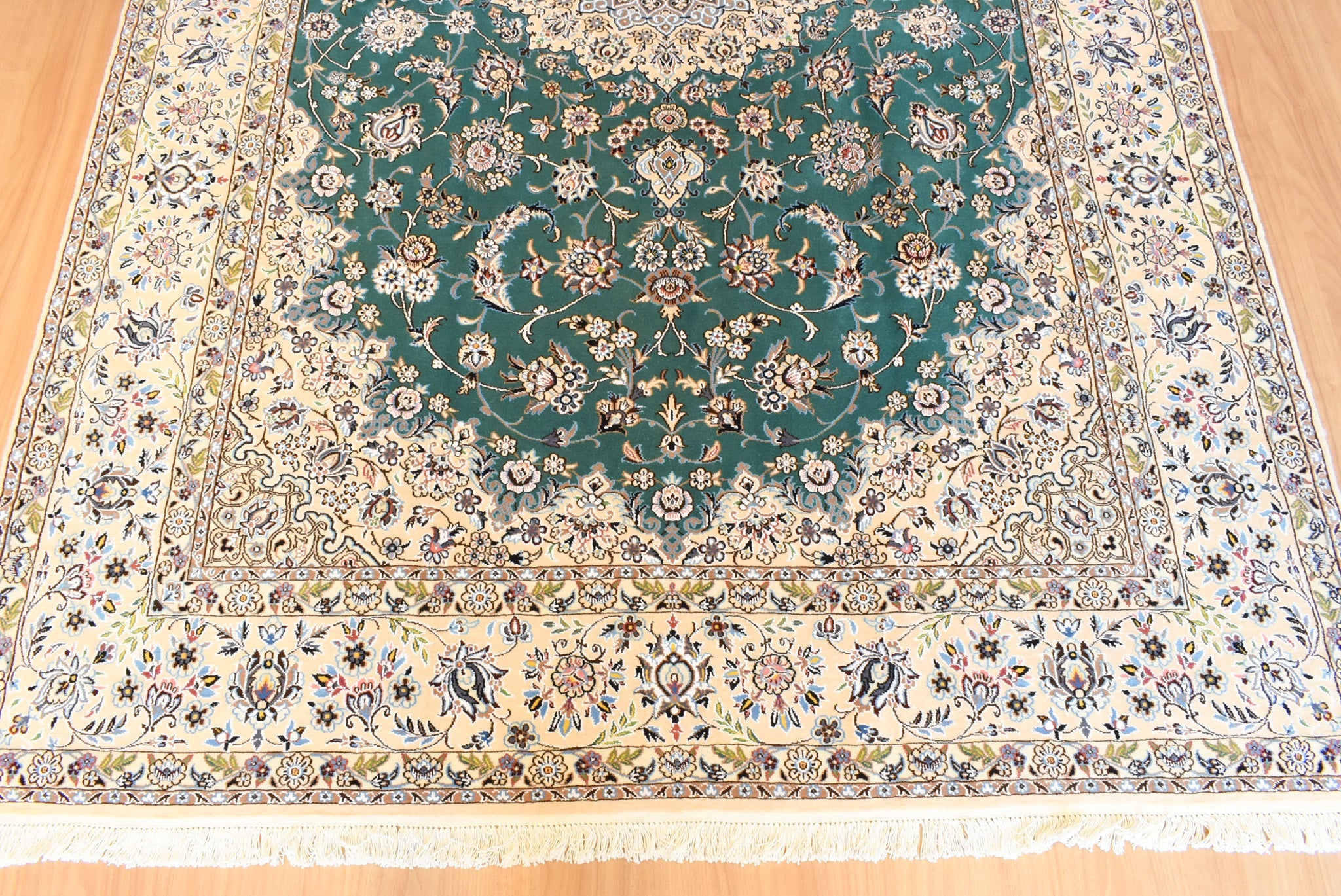 ペルシャ絨毯 イラン<br> ナイン産<br>サイズ:約311×200<br>【商品番号:3642】