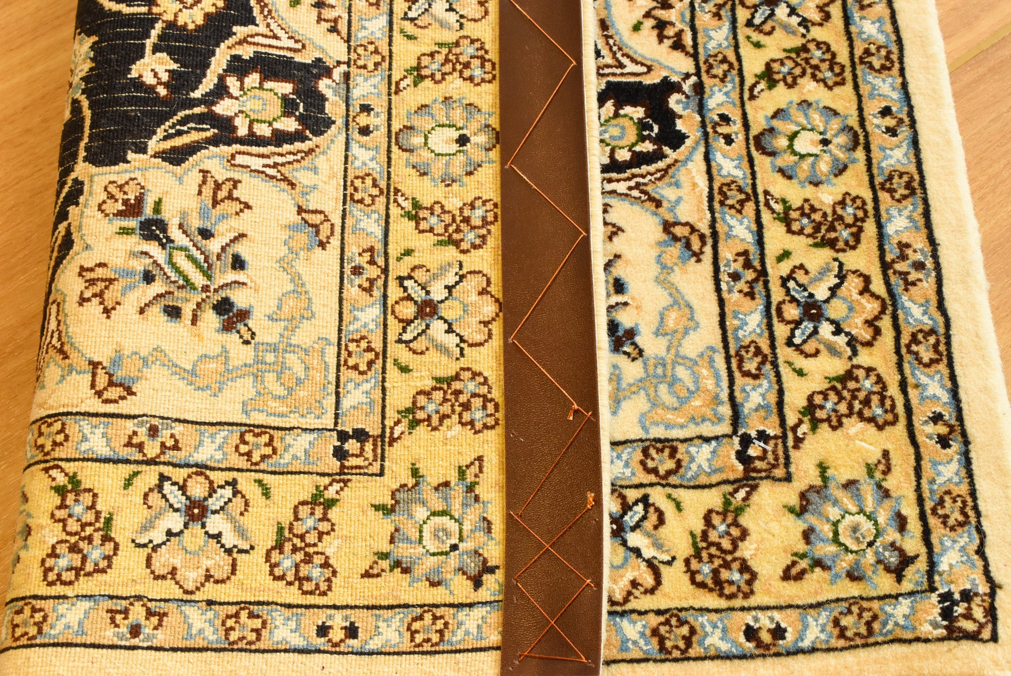 ペルシャ絨毯 イラン ナイン産<br>玄関マットサイズ 66×92