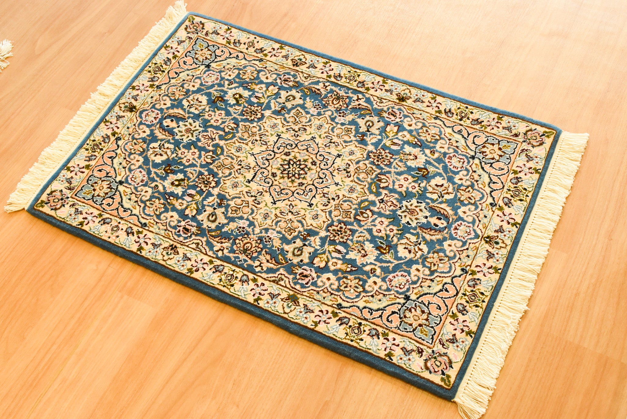 ペルシャ絨毯 イラン ナイン産<br>玄関マットサイズ 約59×88