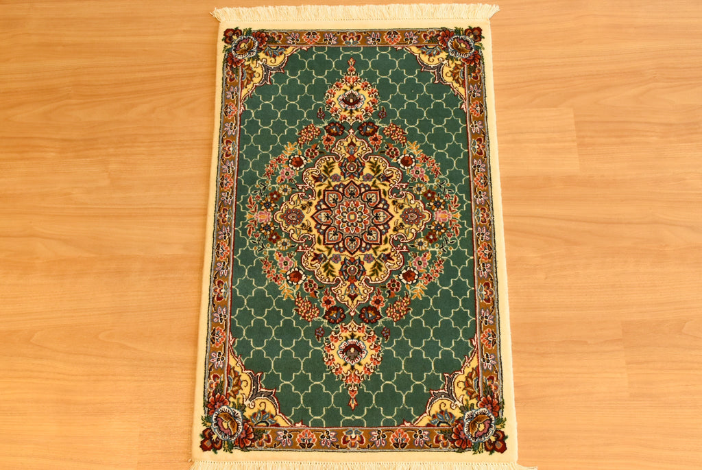 ナイン産ｻｲｽﾞ:約62×95【商品番号：6984】 – 絨毯やかた
