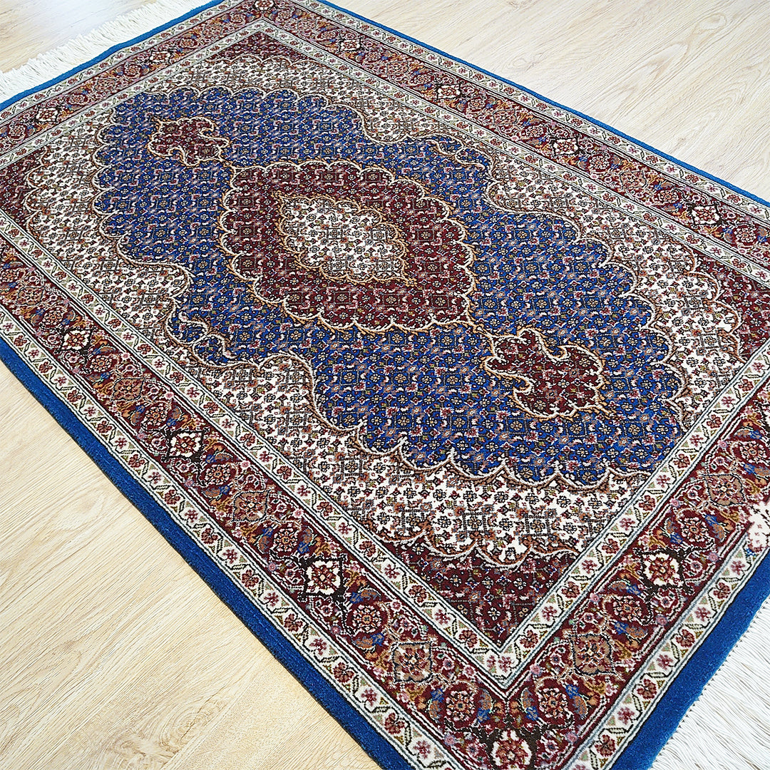 ペルシャ絨毯 イラン タブリーズ産<br>玄関マットサイズ 128×83