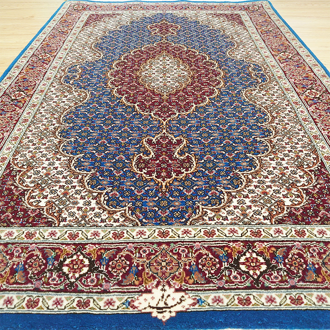 ペルシャ絨毯 イラン タブリーズ産<br>玄関マットサイズ 128×83