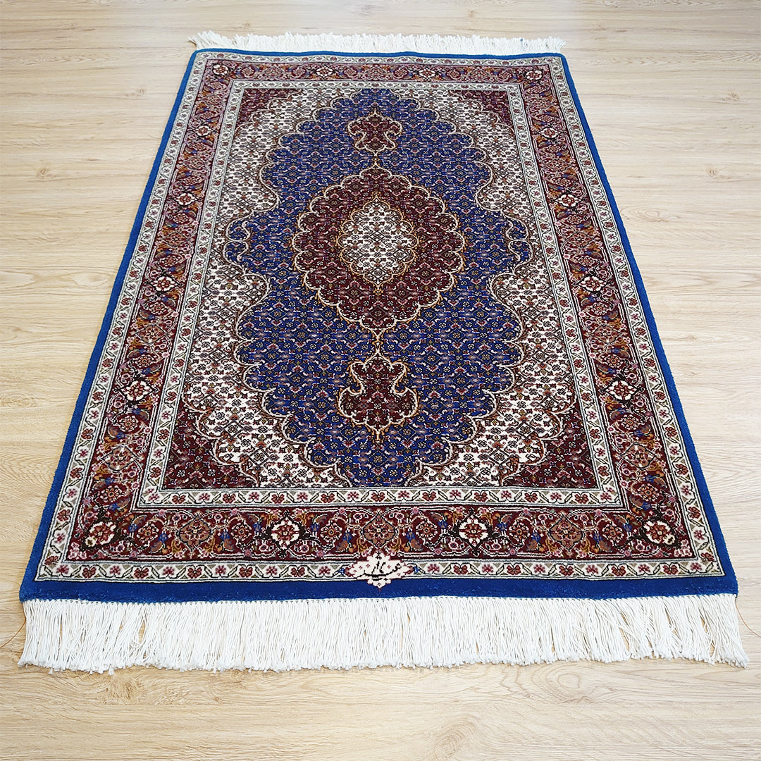 ペルシャ絨毯 イラン タブリーズ産<br>玄関マットサイズ 128×83