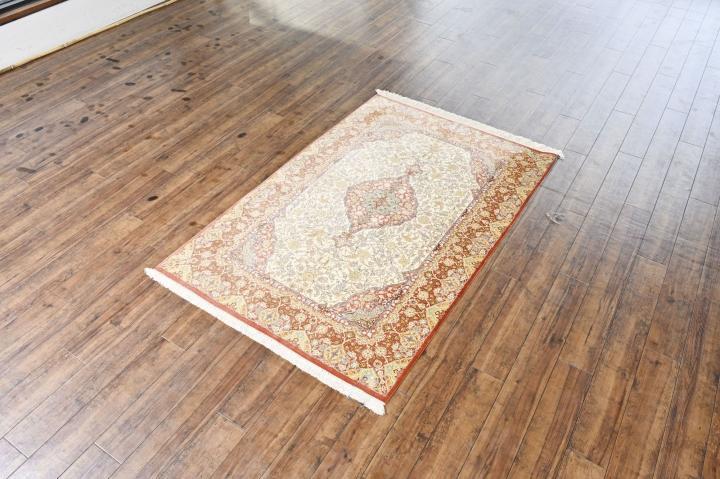 ペルシャ絨毯 イラン クム産【Kabiri工房】玄関マットサイズ 151✕99