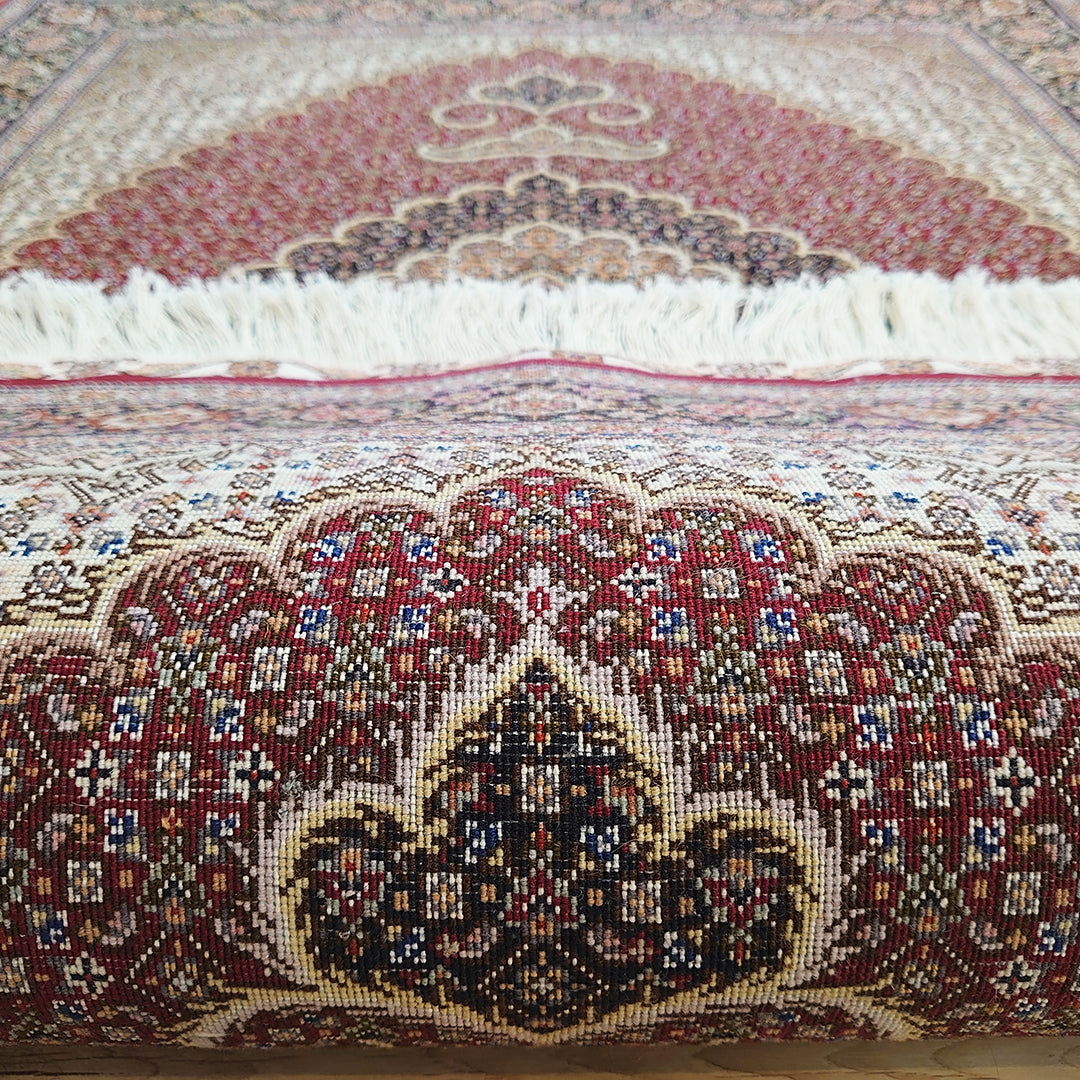 ペルシャ絨毯 イラン タブリーズ産<br>玄関マットサイズ 150×101