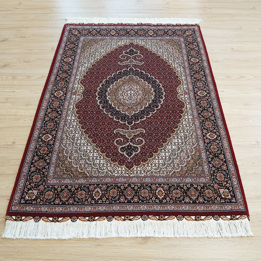 ペルシャ絨毯 イラン タブリーズ産<br>玄関マットサイズ 150×101