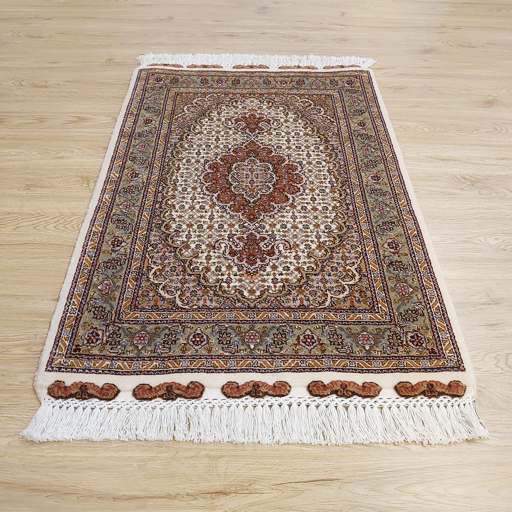 ペルシャ絨毯<br>イラン タブリーズ産<br>玄関マットサイズ 99×62