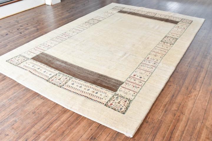 ギャッベ　イラン産 <br>リビングサイズ 322✕204<br>【商品番号： 32289】