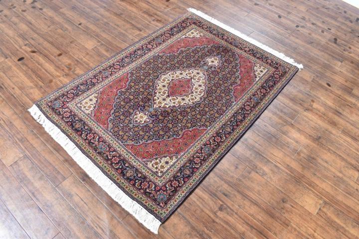 ペルシャ絨毯　イラン<br> タブリーズ産 153×108<br>【商品番号： 5942】