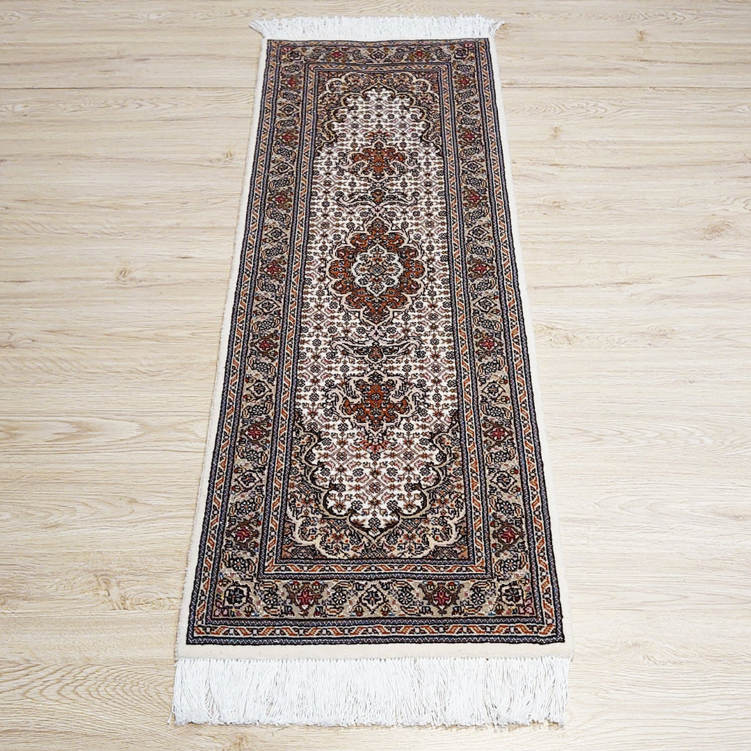 ペルシャ絨毯 イラン ナイン産<br>ロングサイズ 126×43