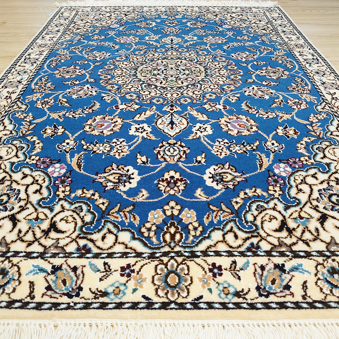 ペルシャ絨毯 イラン ナイン産<br>玄関マットサイズ 117×80