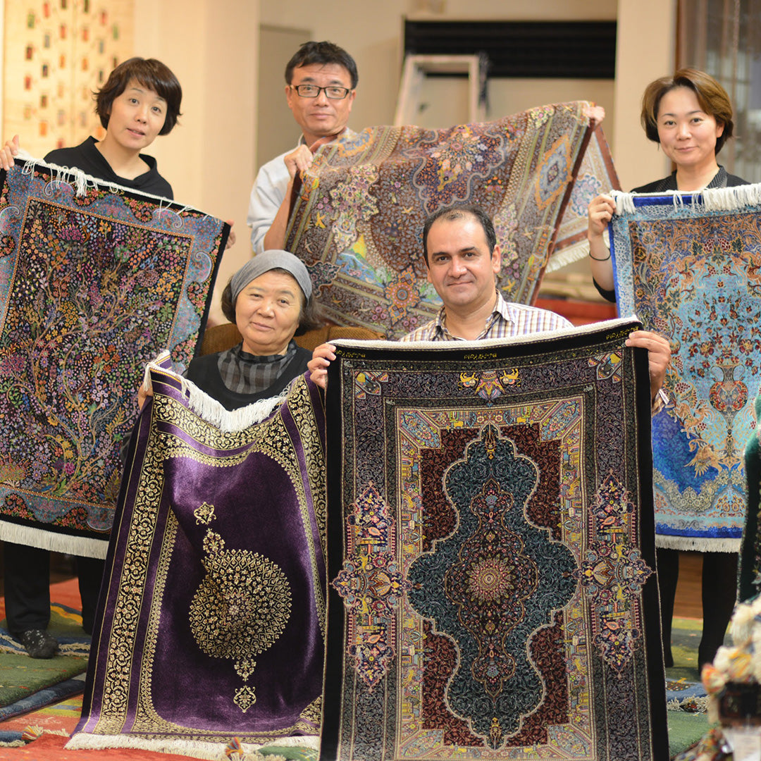 飾りペルシャ絨毯額入り、イランタプリーツ北部2002年入手額縁補修あり室内保管品 ペルシャ絨毯 (クム) 102×67cm（FS-70060） – ギャッベ