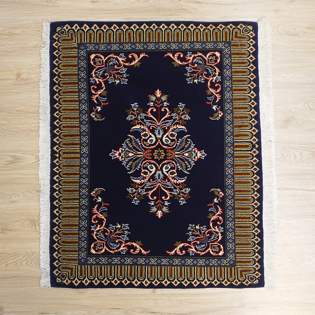 ペルシャ絨毯 イラン カシャーン産<br>玄関マットサイズ 74×95