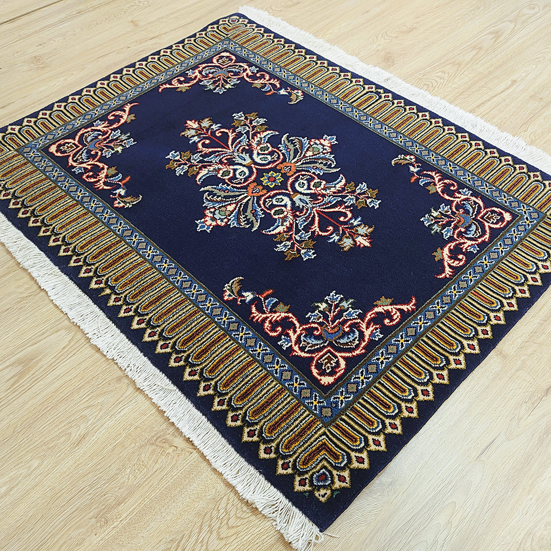 ペルシャ絨毯 イラン カシャーン産<br>玄関マットサイズ 74×95