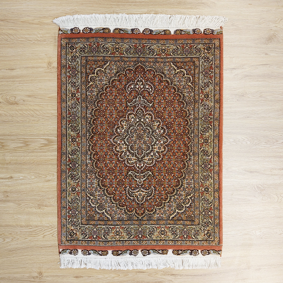 ペルシャ絨毯 イラン タブリーズ産<br>玄関マットサイズ 83×65