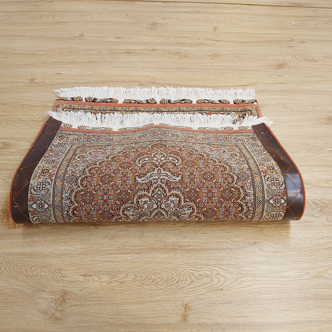 ペルシャ絨毯 イラン タブリーズ産<br>玄関マットサイズ 83×65