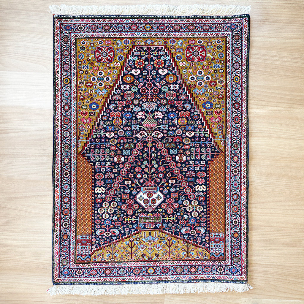 ペルシャ絨毯<br>イラン産 カシュガイ<br>玄関マットサイズ 110×80