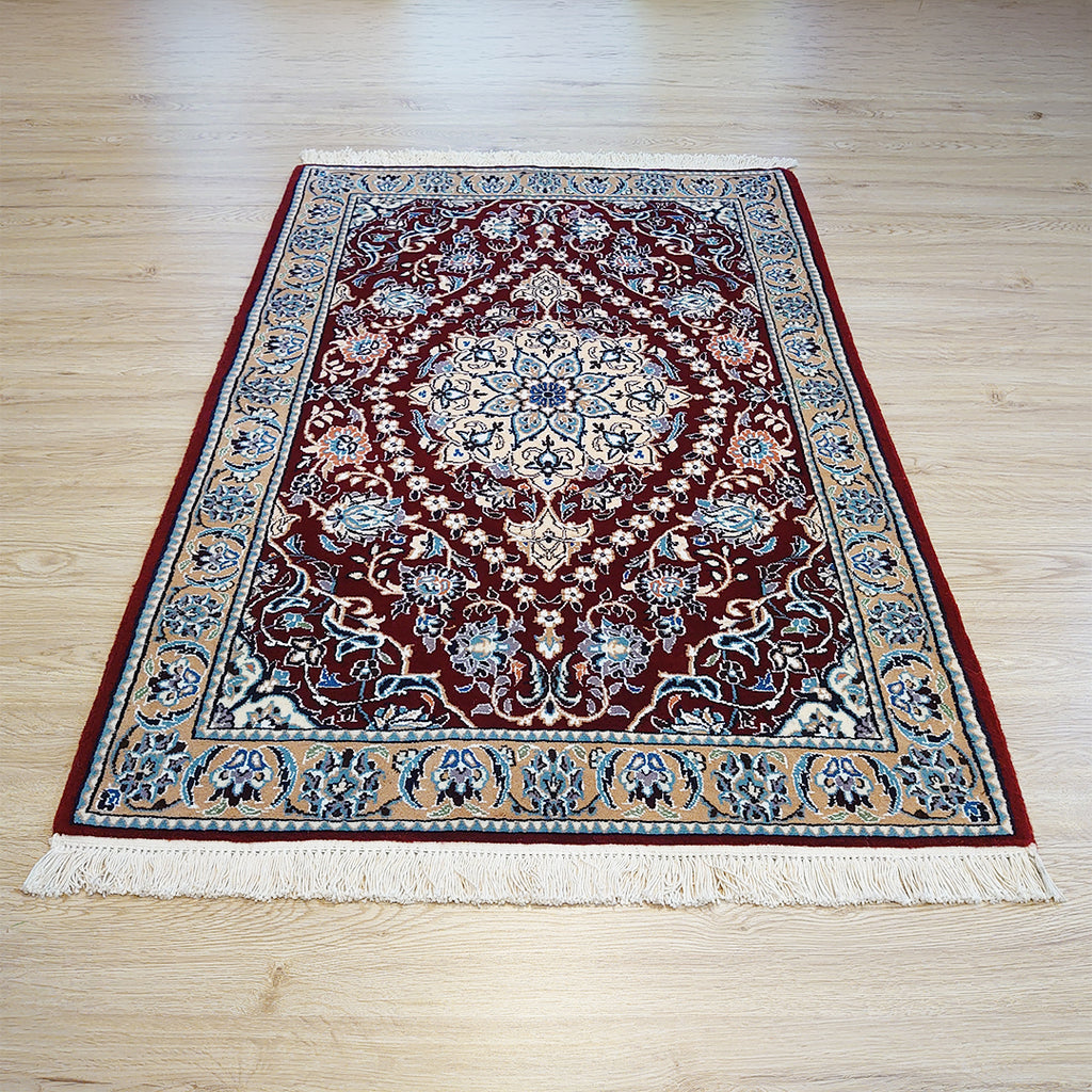 ペルシャ絨毯<br>イラン ナイン産<br>玄関マットサイズ 120×80