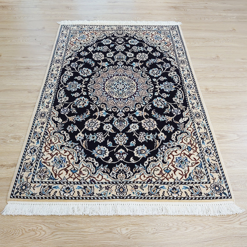 ペルシャ絨毯<br>イラン ナイン産<br>玄関マットサイズ 120×80