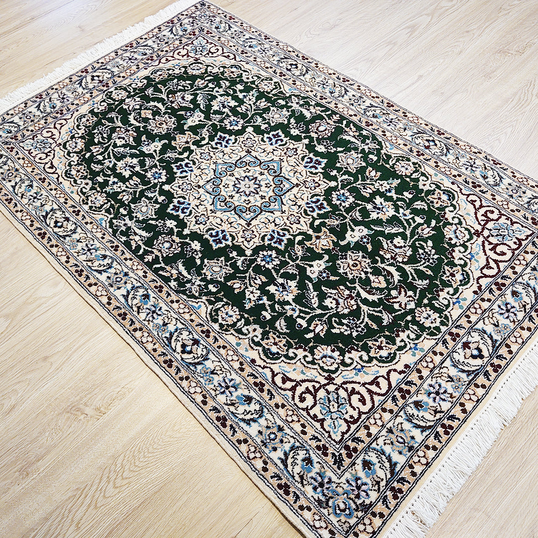 ペルシャ絨毯 イラン ナイン産<br>玄関マットサイズ 116×80